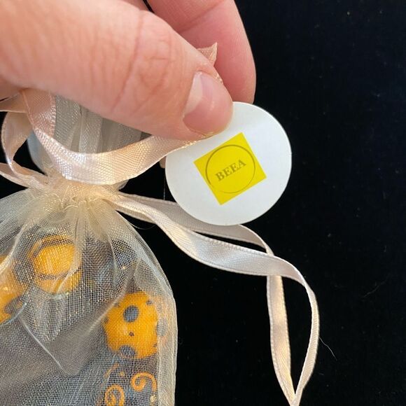 NWT Whimisgoth Beea Black & Orange Glass Beads Earring, Necklace & Bracelet Set - Picture 10 of 10